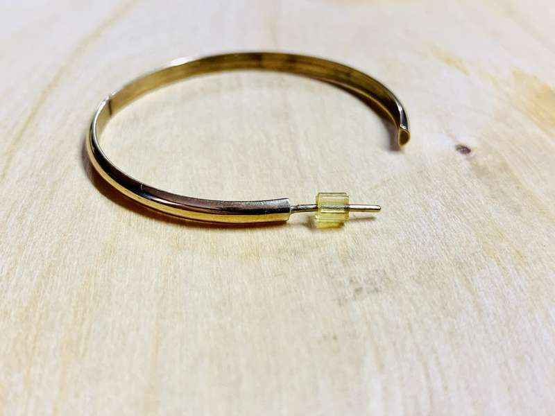 2 x Solid Gold Earrings - 9 carat / 375 (2.95g)