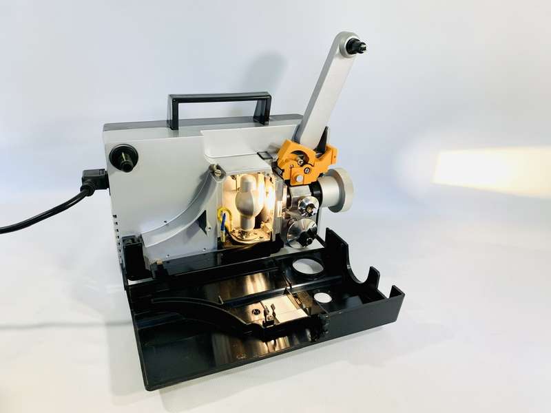 Vintage Cabin MP-250 Super 8 Film Projector  Working