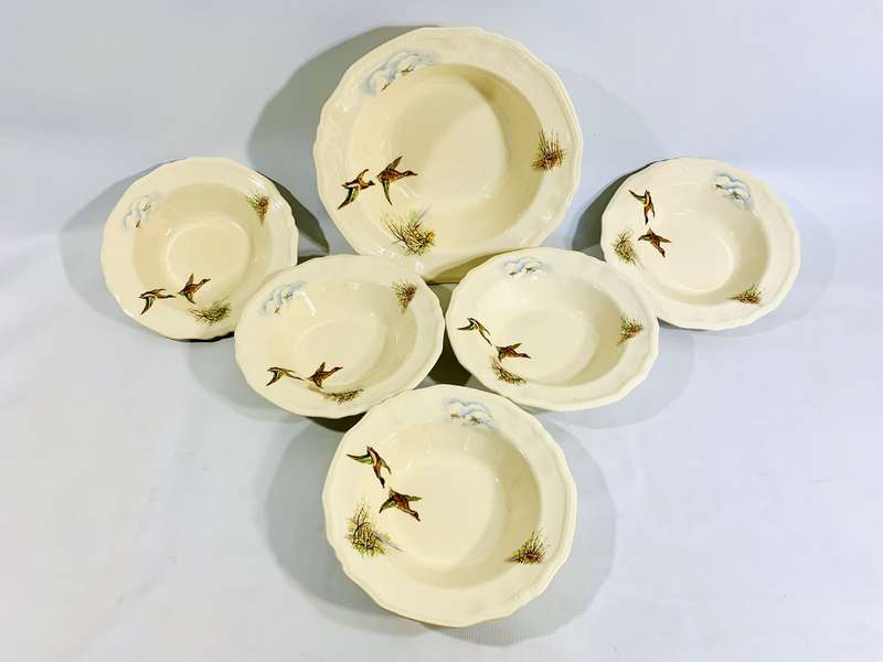 Alfred Meakin Wildfowl Serving and Dessert Bowl Set  Vintage English Pottery