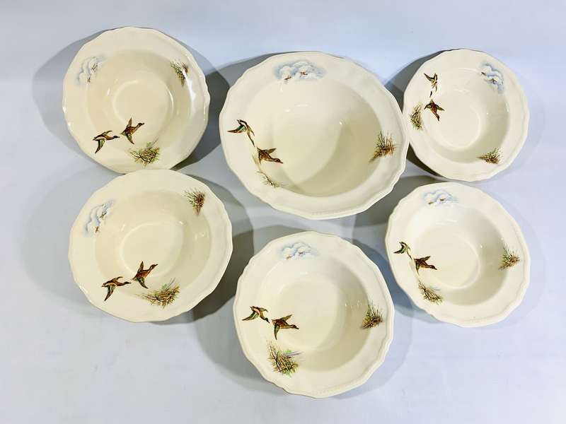 Alfred Meakin Wildfowl Serving and Dessert Bowl Set  Vintage English Pottery