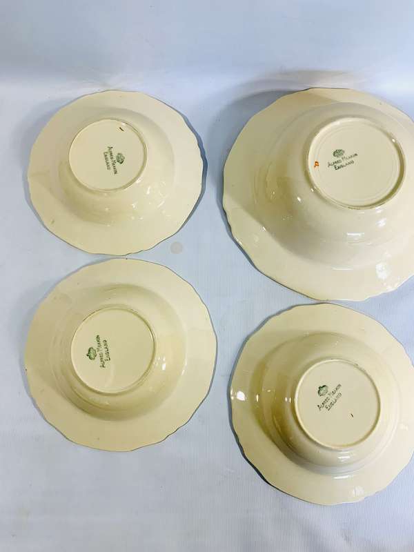 Alfred Meakin Wildfowl Serving and Dessert Bowl Set  Vintage English Pottery