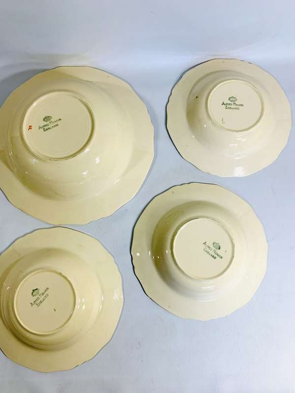 Alfred Meakin Wildfowl Serving and Dessert Bowl Set  Vintage English Pottery