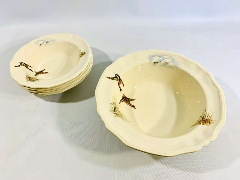 Alfred Meakin Wildfowl Serving and Dessert Bowl Set  Vintage English Pottery