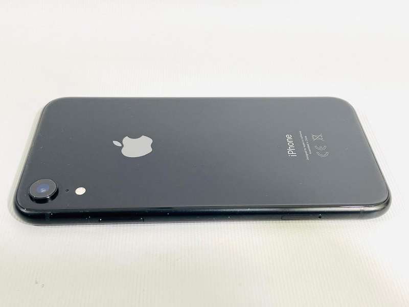 Apple iPhone XR 64GB Smartphone