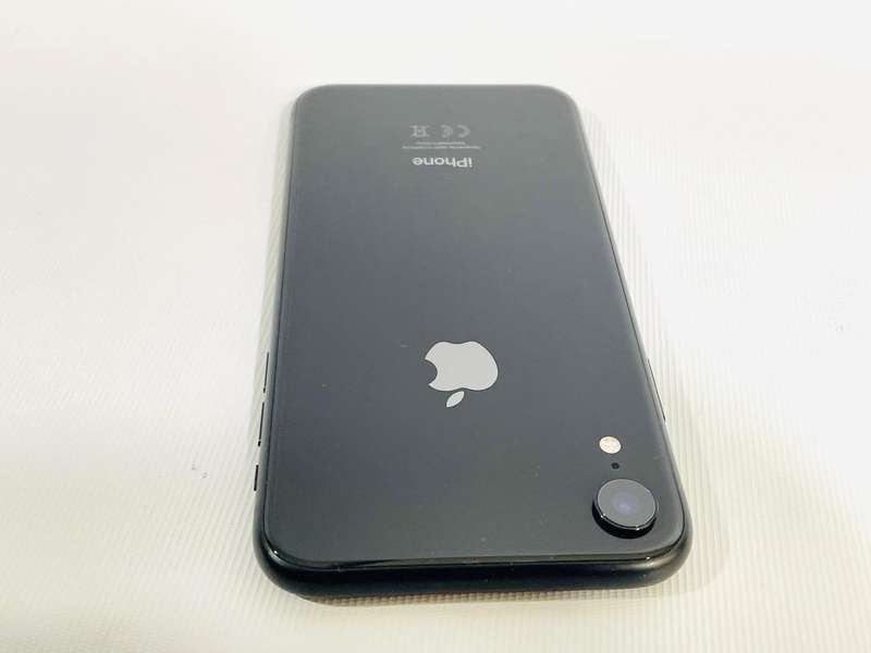 Apple iPhone XR 64GB Smartphone