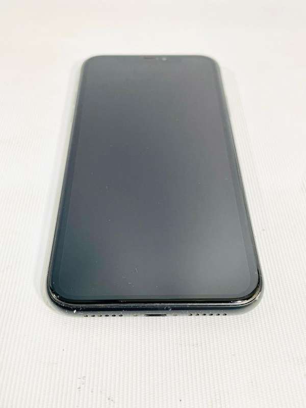 Apple iPhone XR 64GB Smartphone