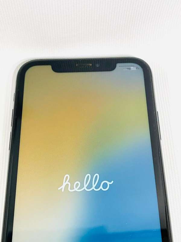 Apple iPhone XR 64GB Smartphone