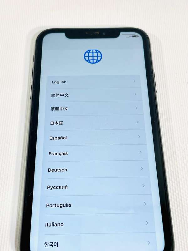 Apple iPhone XR 64GB Smartphone