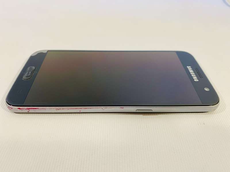 Samsung galaxy S7 mobile phone (parts or repair)