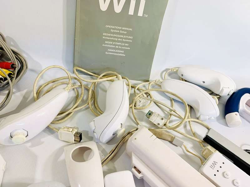 Nintendo Wii Console with Accessories (please read description)