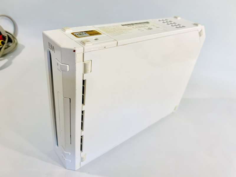 Nintendo Wii Console with Accessories (please read description)
