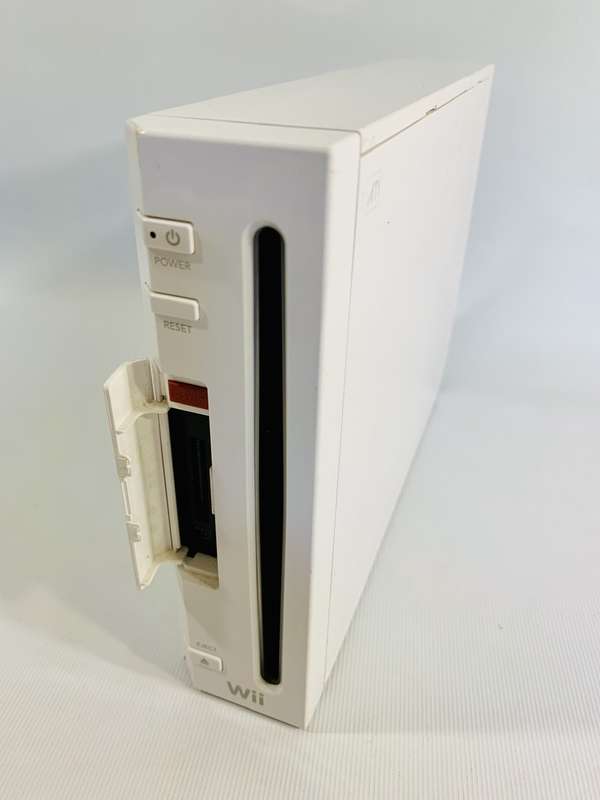 Nintendo Wii Console with Accessories (please read description)