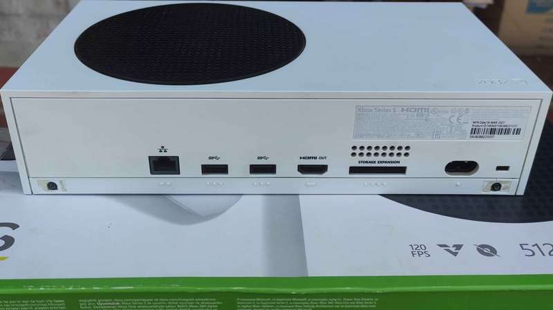 Xbox Series S + Controller