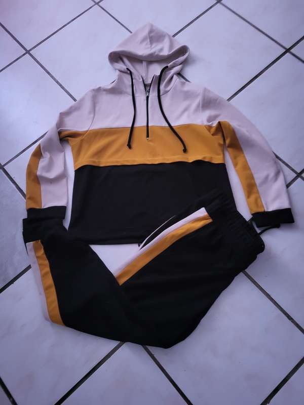 Beautiful  Casual Tracksuit!