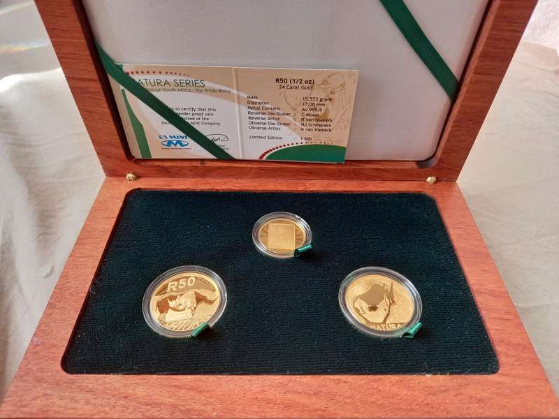 EWT Rhino Gold Coin Set