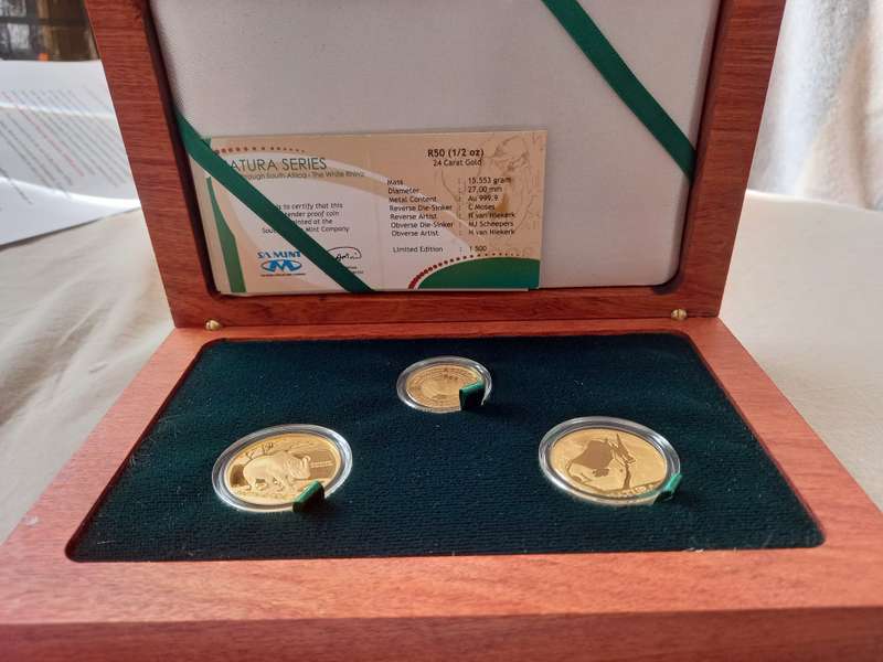EWT Rhino Gold Coin Set