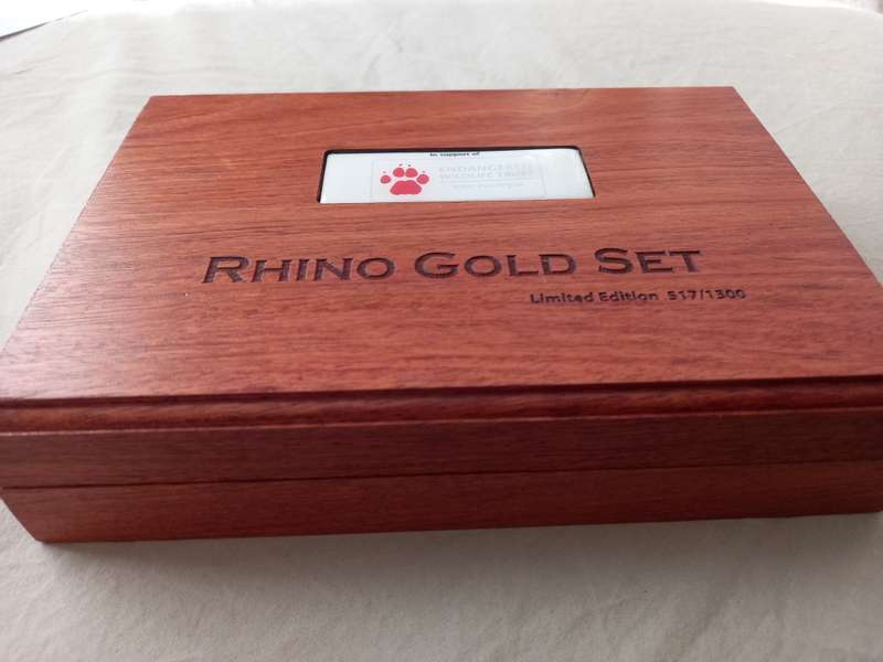 EWT Rhino Gold Coin Set