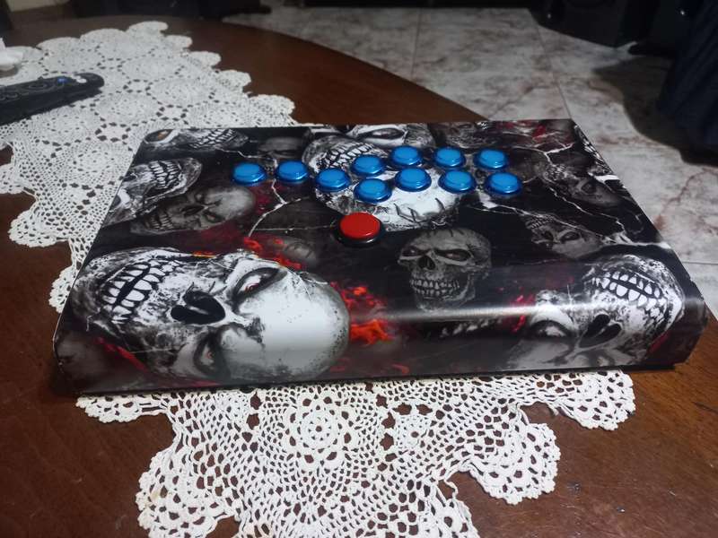 Leverless arcade stick