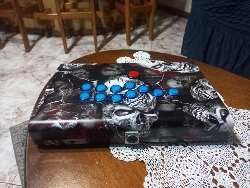 Leverless arcade stick