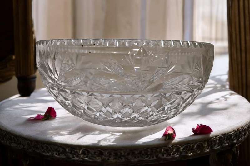 Vintage crystal cut glass fruit bowl