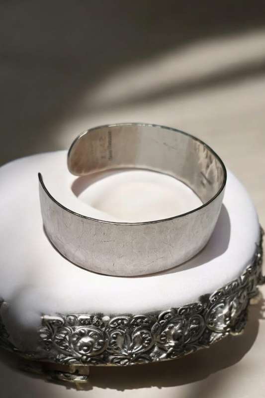 Antique Read & Borton +/- 1930 Sterling Silver hand Wrought Bangle