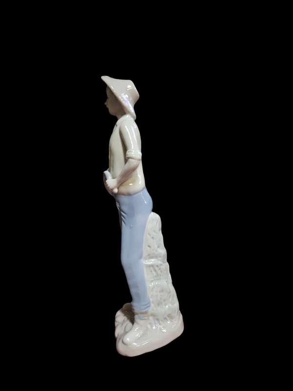 Lladro Style figurine