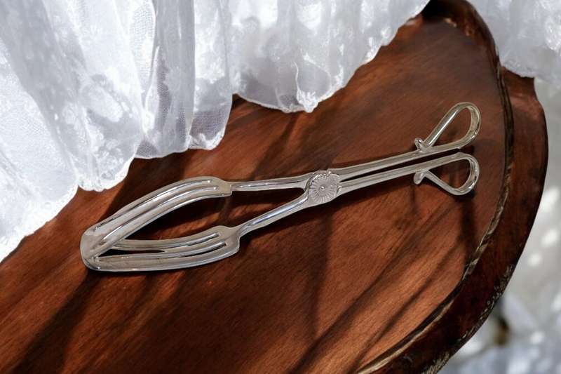 Silver Plated scissor grip cake serving tongs