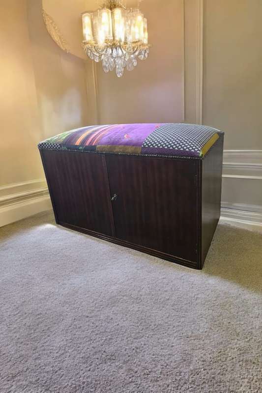 shoe cabinet/bedroom Ottoman