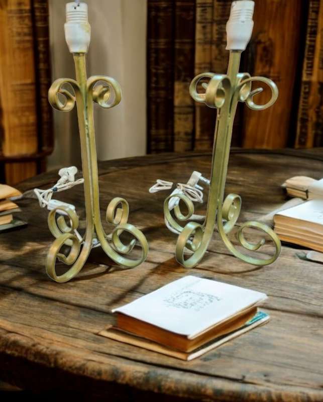 Rustic table lamps.
