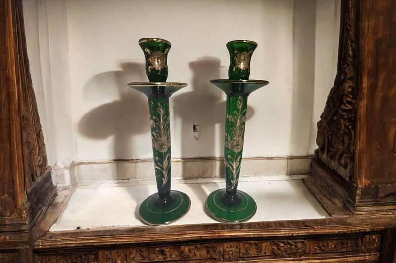 Stunning Emerald Green Hand Blown Gilded Glass Bohemian Candlesticks 29cm