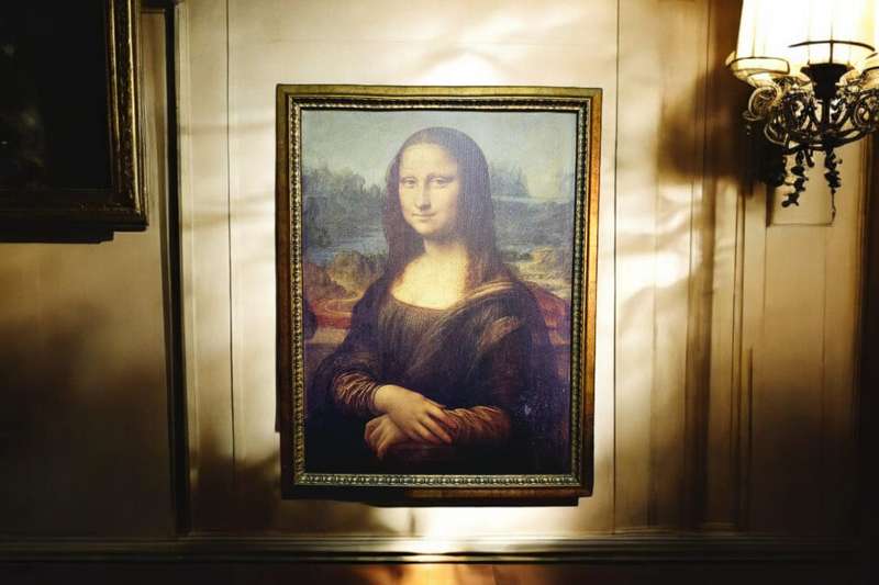 Exquisite Framed Mona Lisa on canvas, a timeless masterpiece 66x50cm