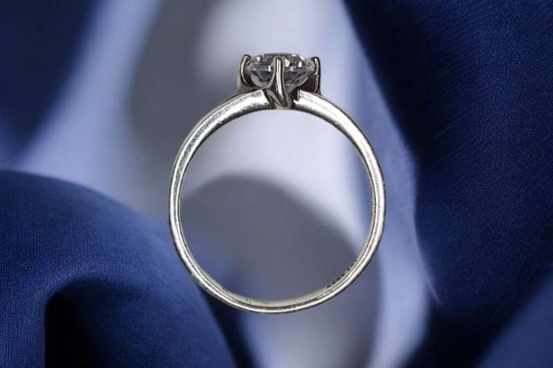 Sterling Silver 925 ring, with a clear stones Size L