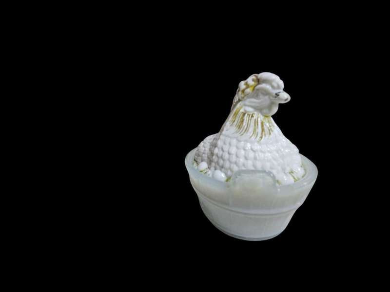 Milk Glass Hen On Nest C1940