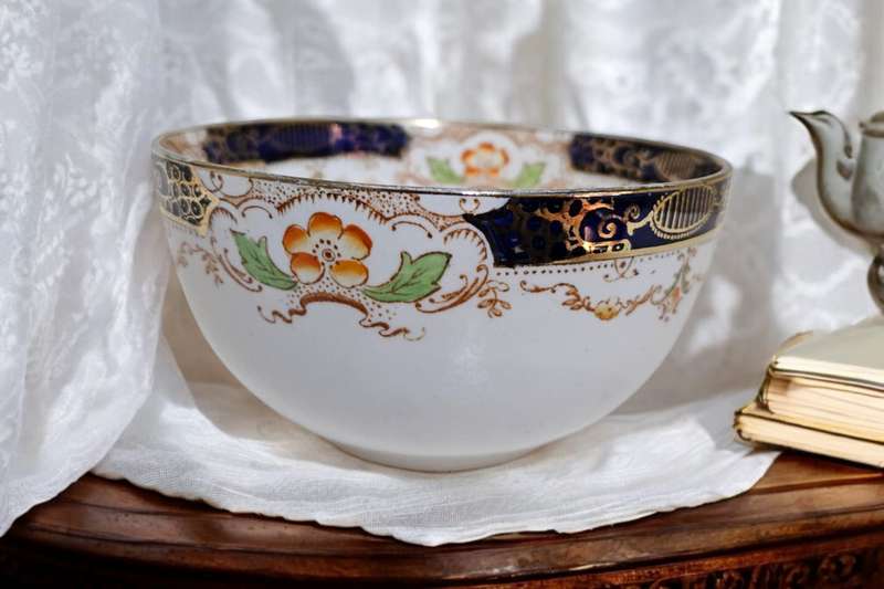 Antique Hampton Staffordshire sugar bowl