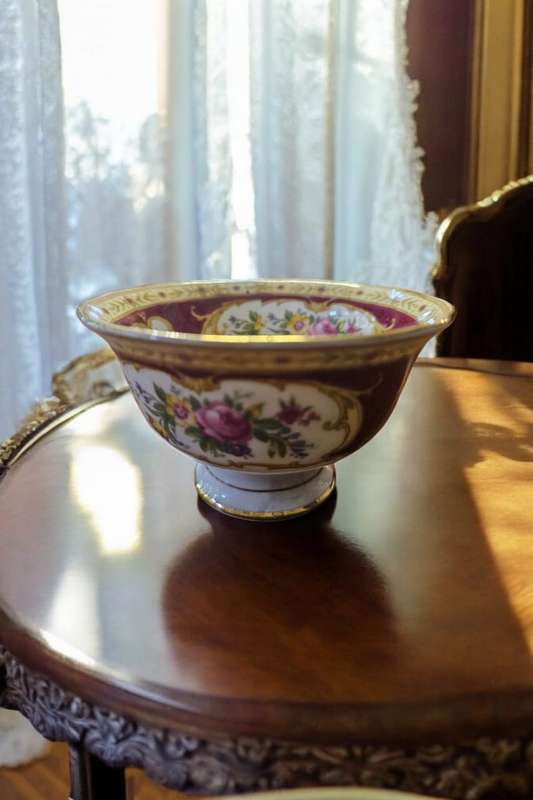 Royal Albert Lady Hamilton Sugar Bowl