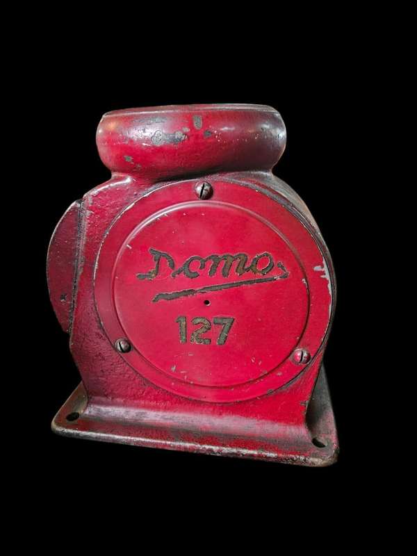 Vintage Domo 127 Cream Separator