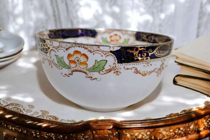 Antique Hampton Staffordshire sugar bowl