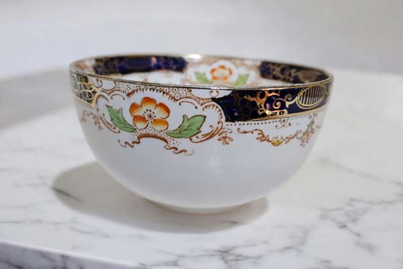 Antique Hampton Staffordshire sugar bowl