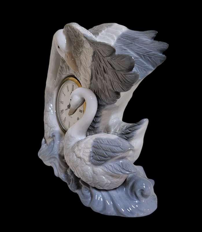 Vintage Porcelain Swan And Cygnet Figurine Clock