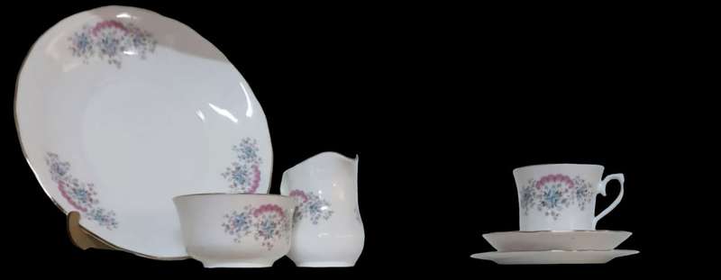 39 PC Queen Anne Set .
