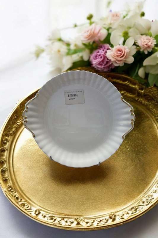 Royal Albert Valdor Serving Cake Plate