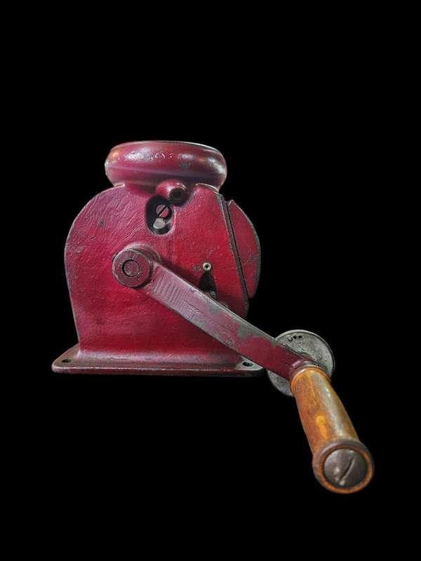 Vintage Domo 127 Cream Separator