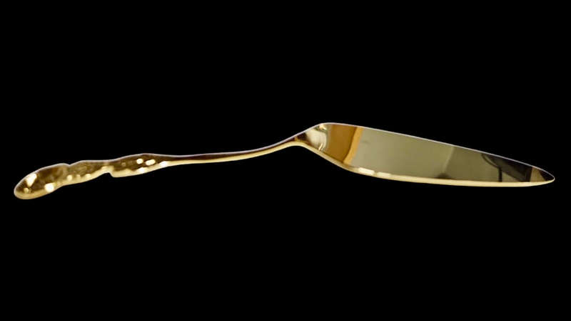 Rose pattern gold plated cake lifter