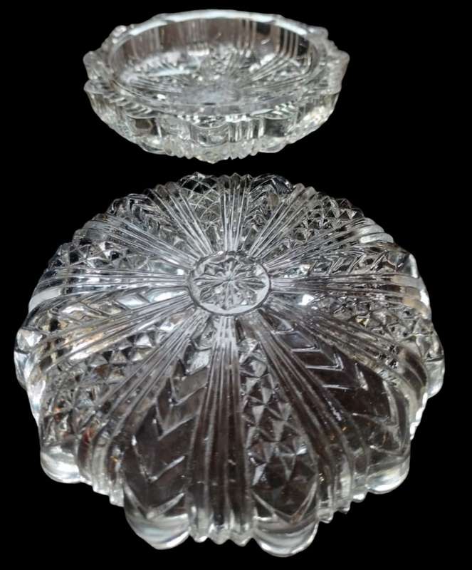 Vintage pressed glass trinket box