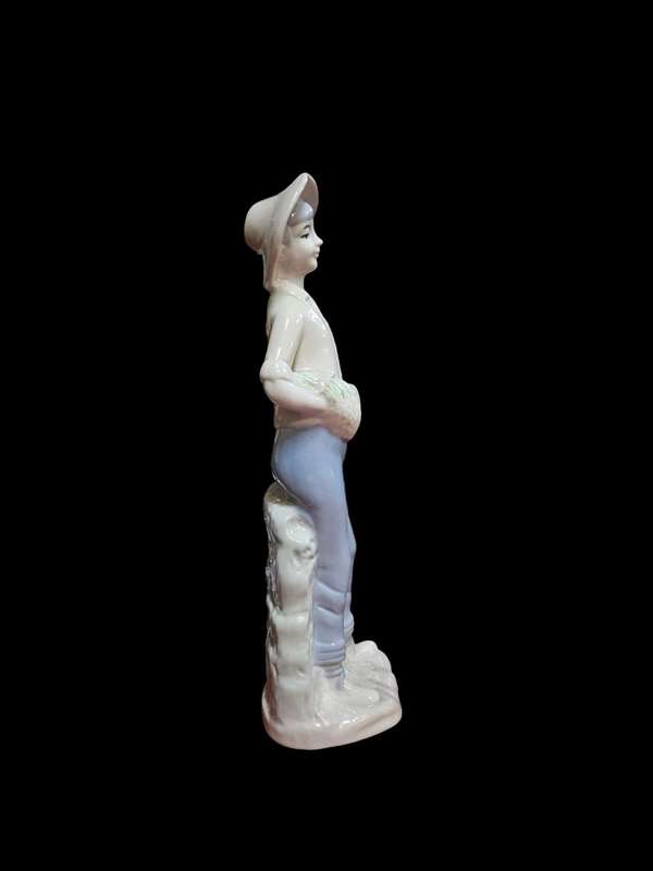 Lladro Style figurine