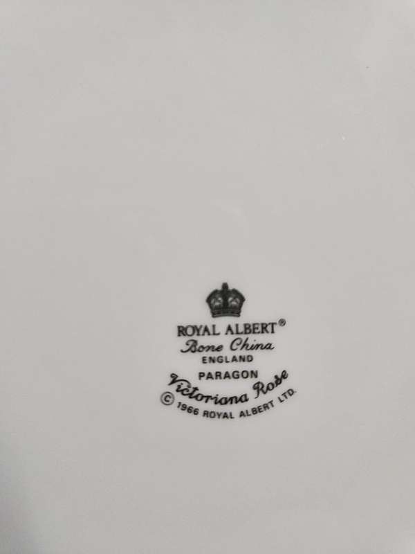Royal Albert Victoriana Rose Dinner Plate