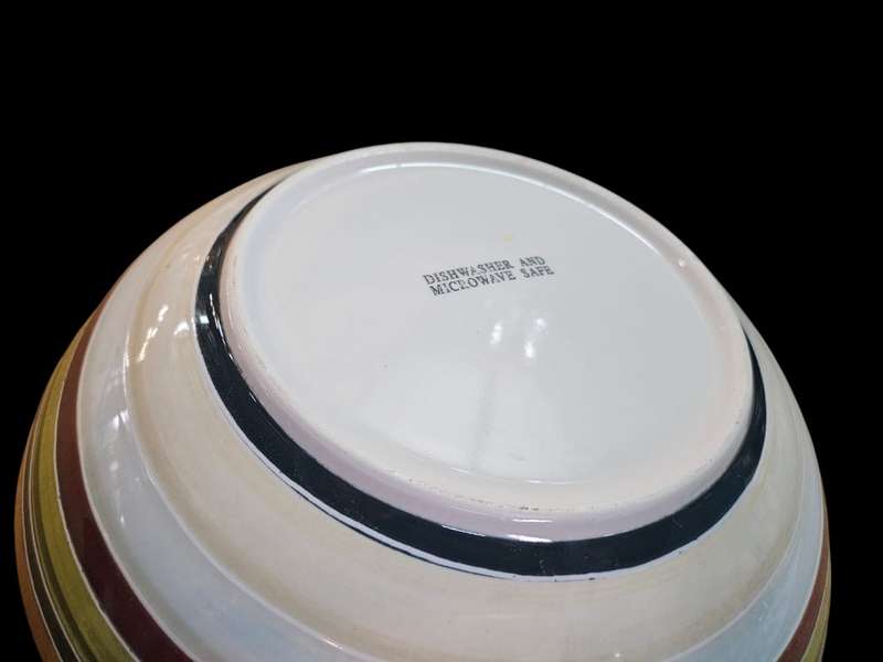 Salad or serving bowl