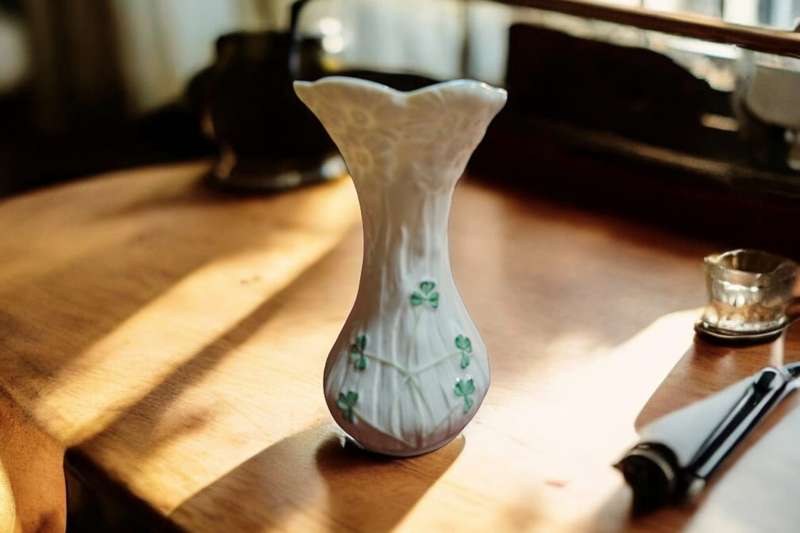Belleek Classic Daisy Spill Vase