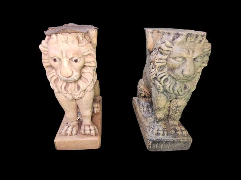 Pair of concrete garden lion decor measuring 43x36x20cm