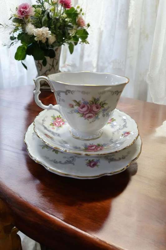 Royal Albert Tranquility Trio